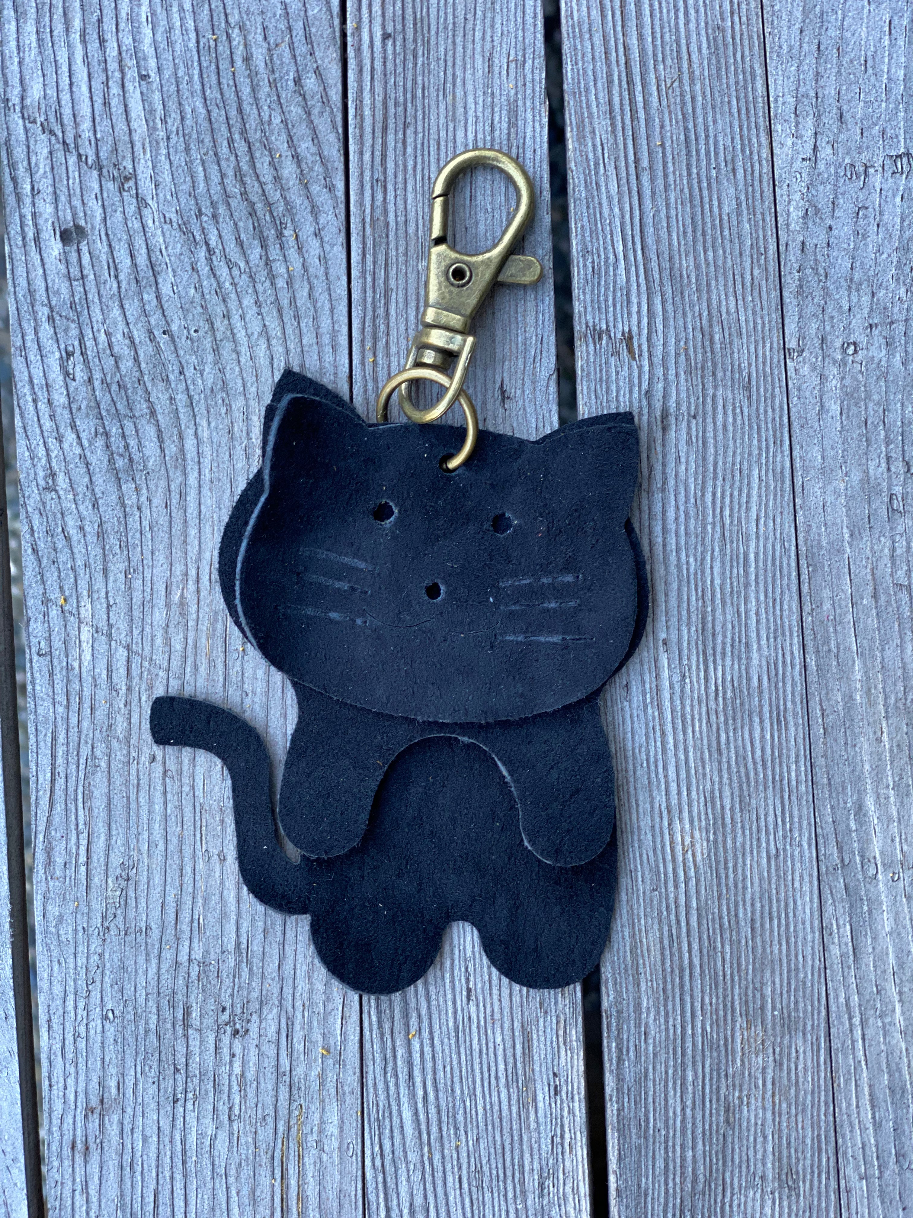 Leather Cat Keyring Purse Charm, Bag Clip on Cat Fob, Cute Cat Lovers Accessory