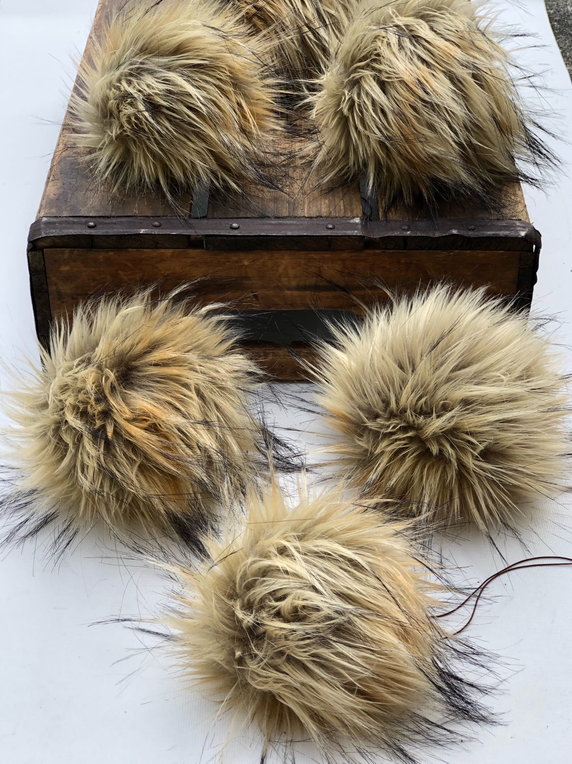 Jackal Faux Fur Pom Pom - KitchenKlutter