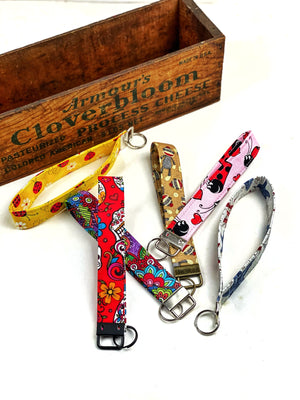 Assorted Cotton Wristlet Key Fob, Cotton Wrist Key Chain Holder, Cute Wristlet Keychain