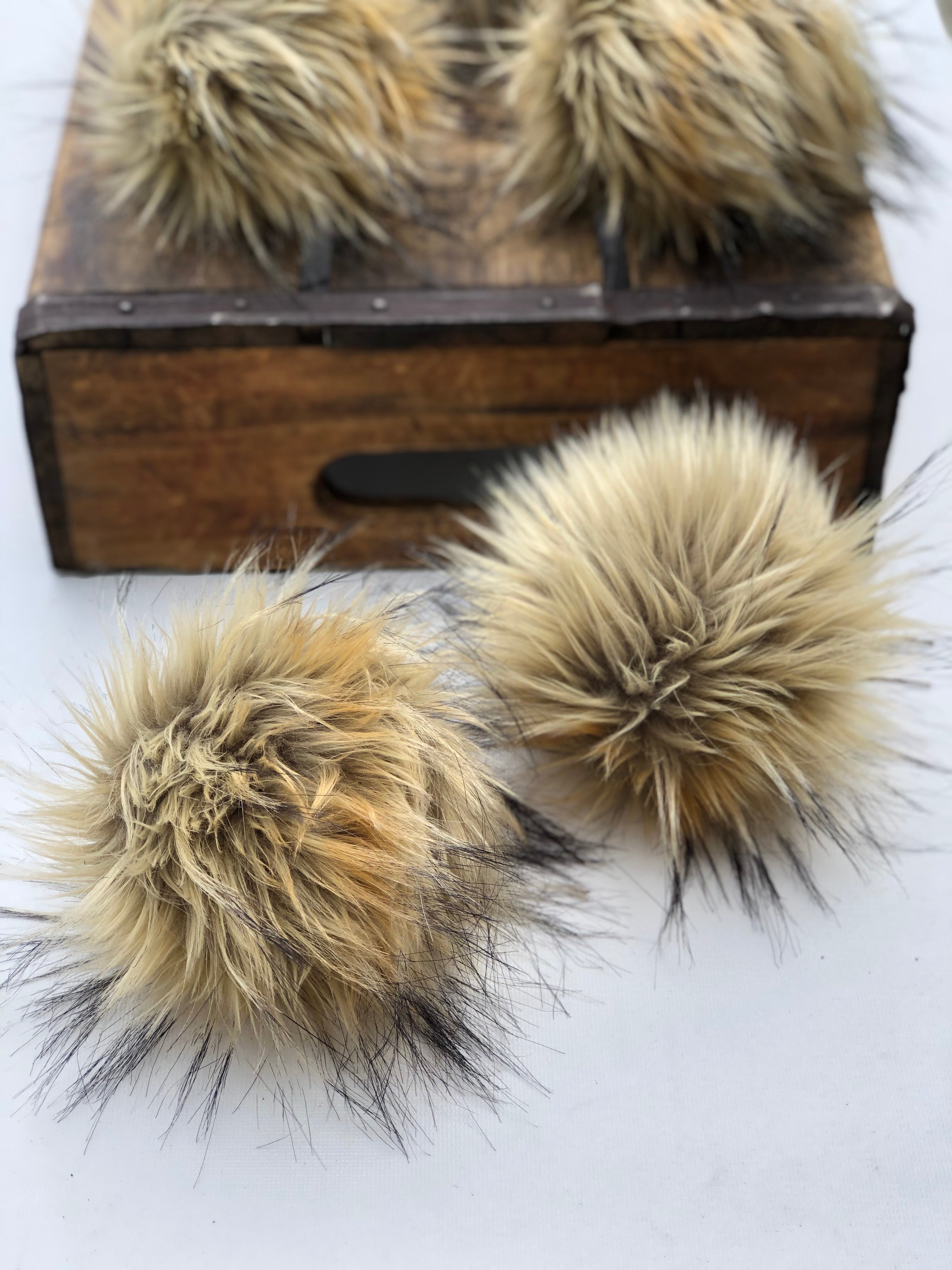 Jackal Faux Fur Pom Pom - KitchenKlutter