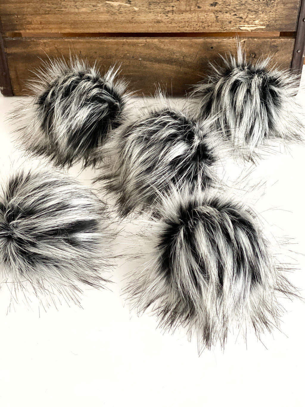 Siberian Faux Fur Pom Pom - KitchenKlutter